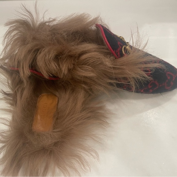 Gucci Princetown fur slipper in navy and red. EU 39, US women 8, US men 6.5 - Picture 3 of 5